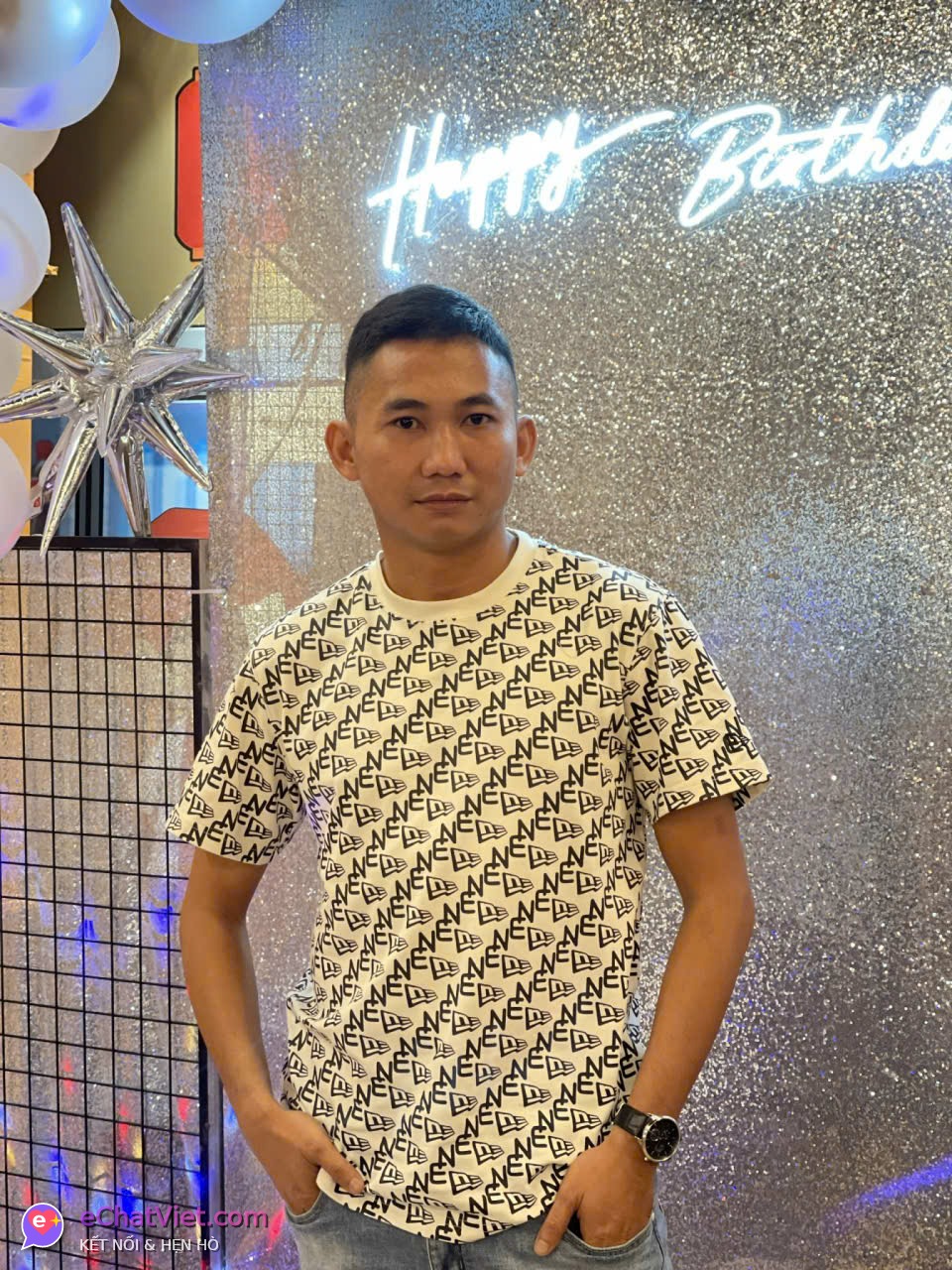 MisterNonchalant, 31 tuổi, thành viên eChatViet