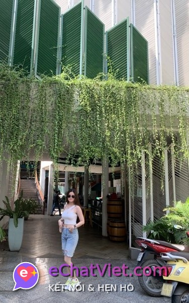 Ngô Thị Mai, 27 tuổi, thành viên eChatViet